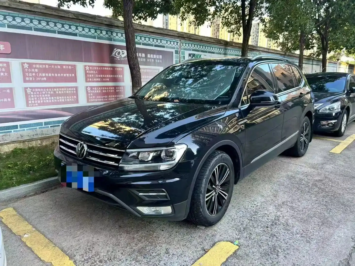 VOLKSWAGEN TIGUAN L  2021