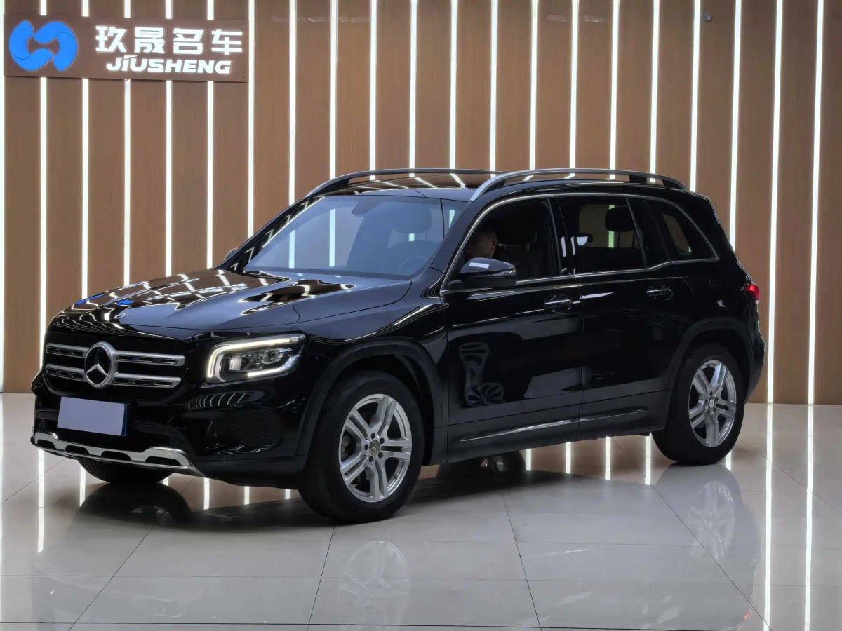 MERCEDES-BENZ GLB  2021