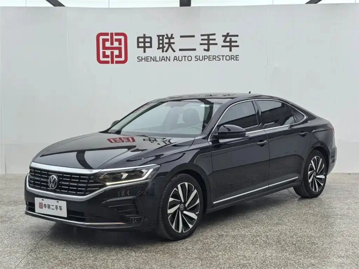 VOLKSWAGEN PASSAT  2022