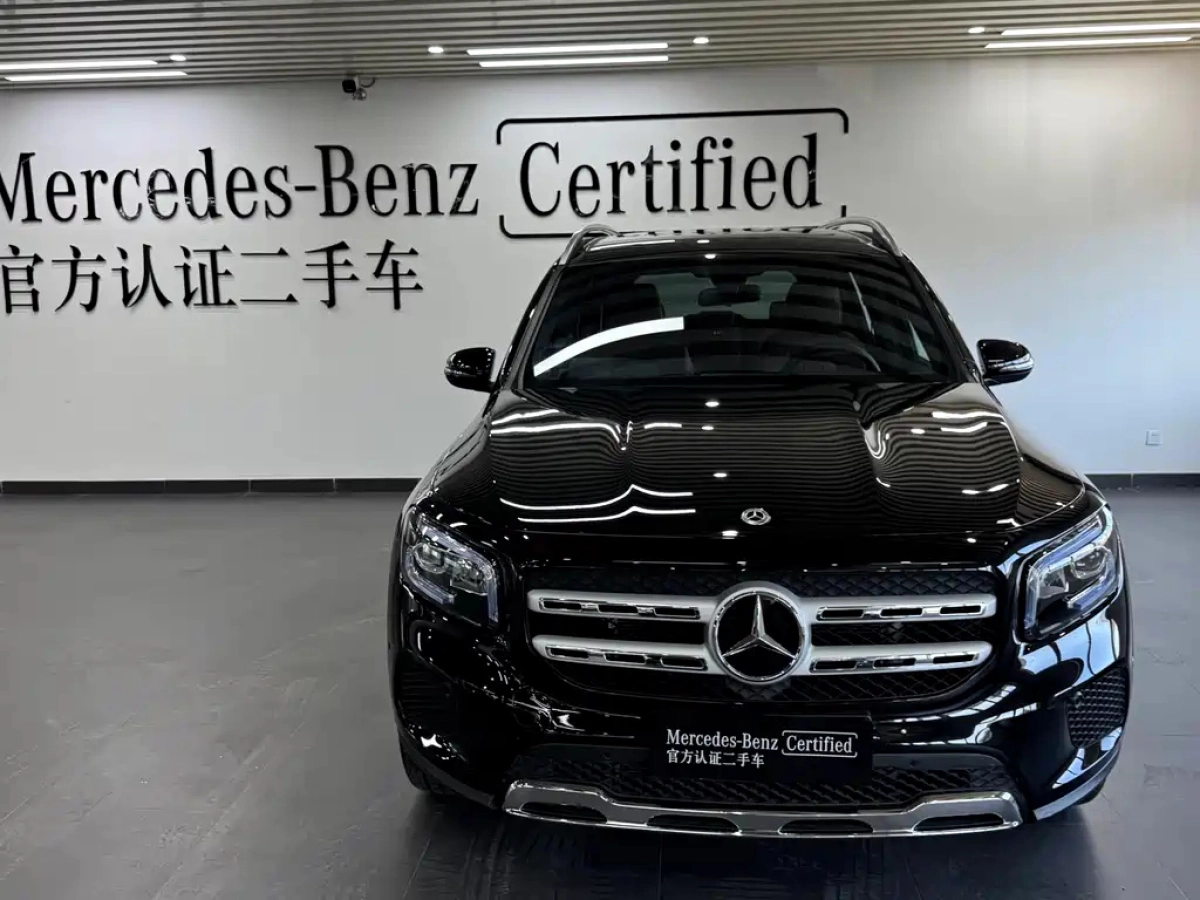 MERCEDES-BENZ GLB  2023