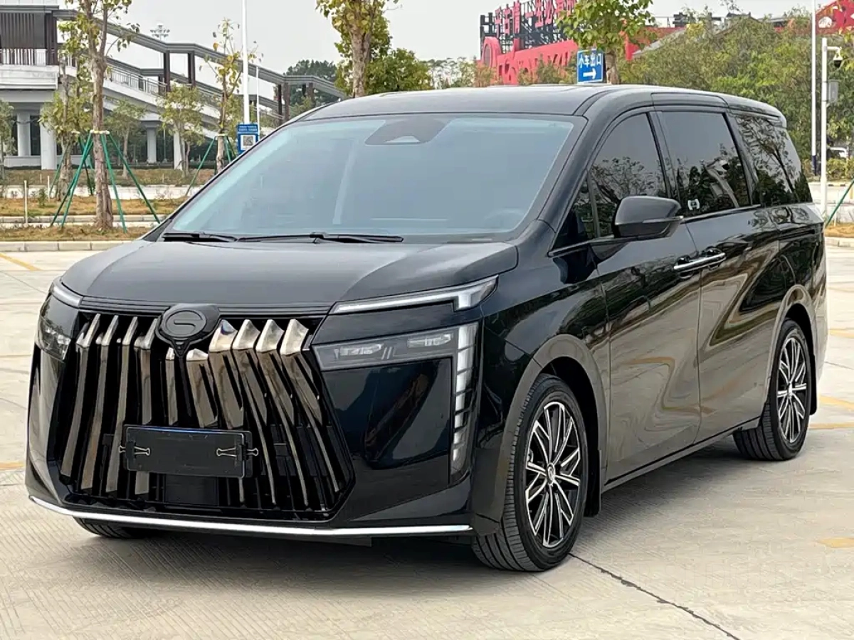 GAC TRUMPCHI TRUMPCHI E8  2025