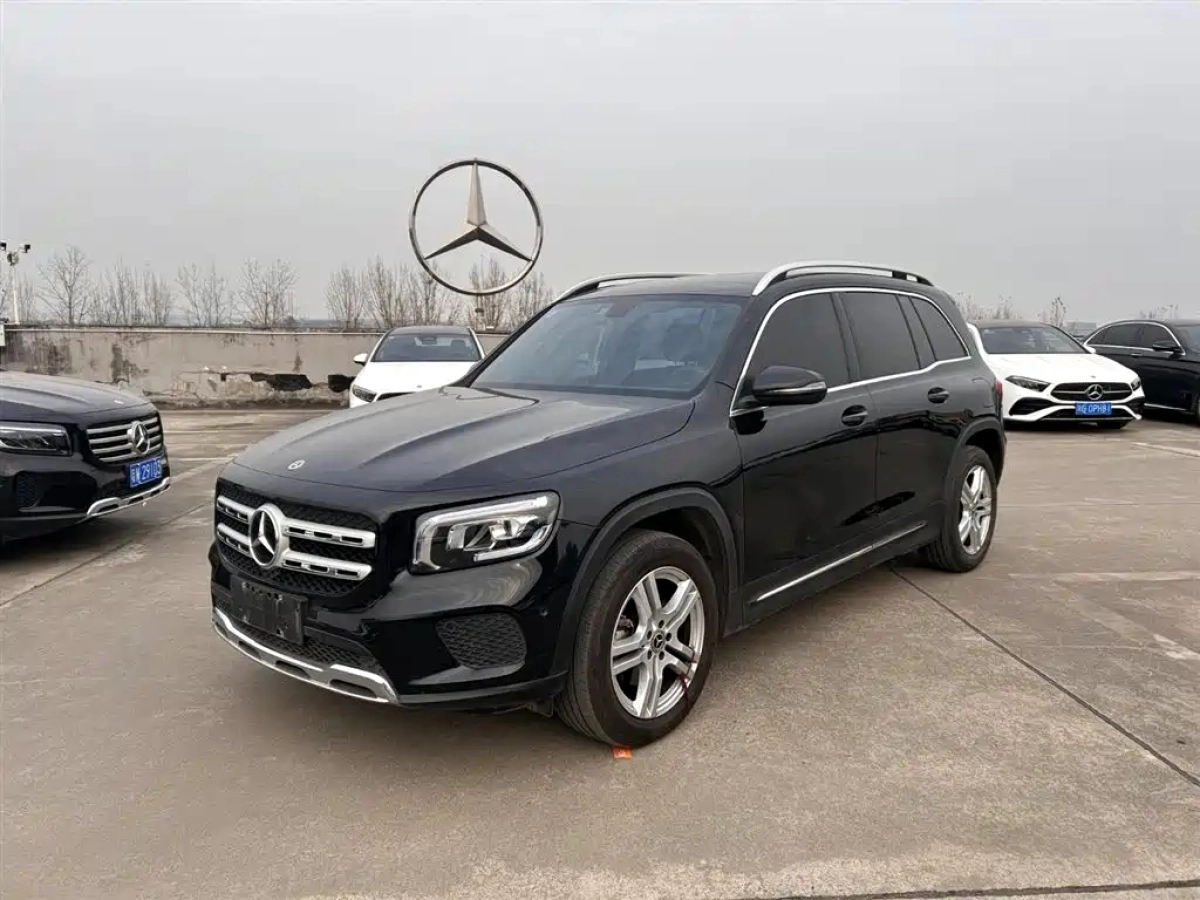 MERCEDES-BENZ GLB