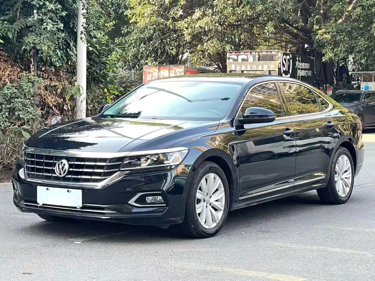 VOLKSWAGEN PASSAT  2020