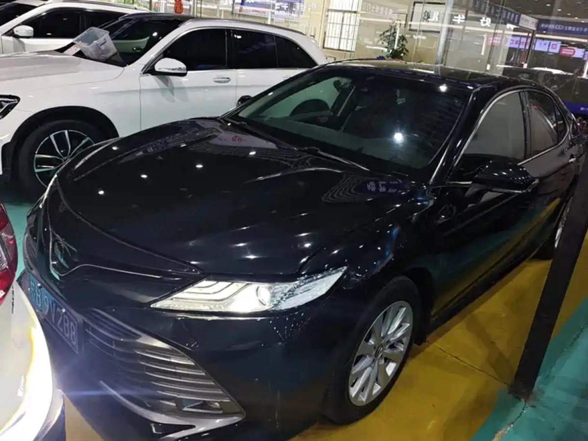 TOYOTA CAMRY  2019