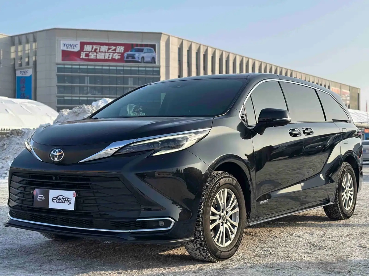 TOYOTA SIENNA