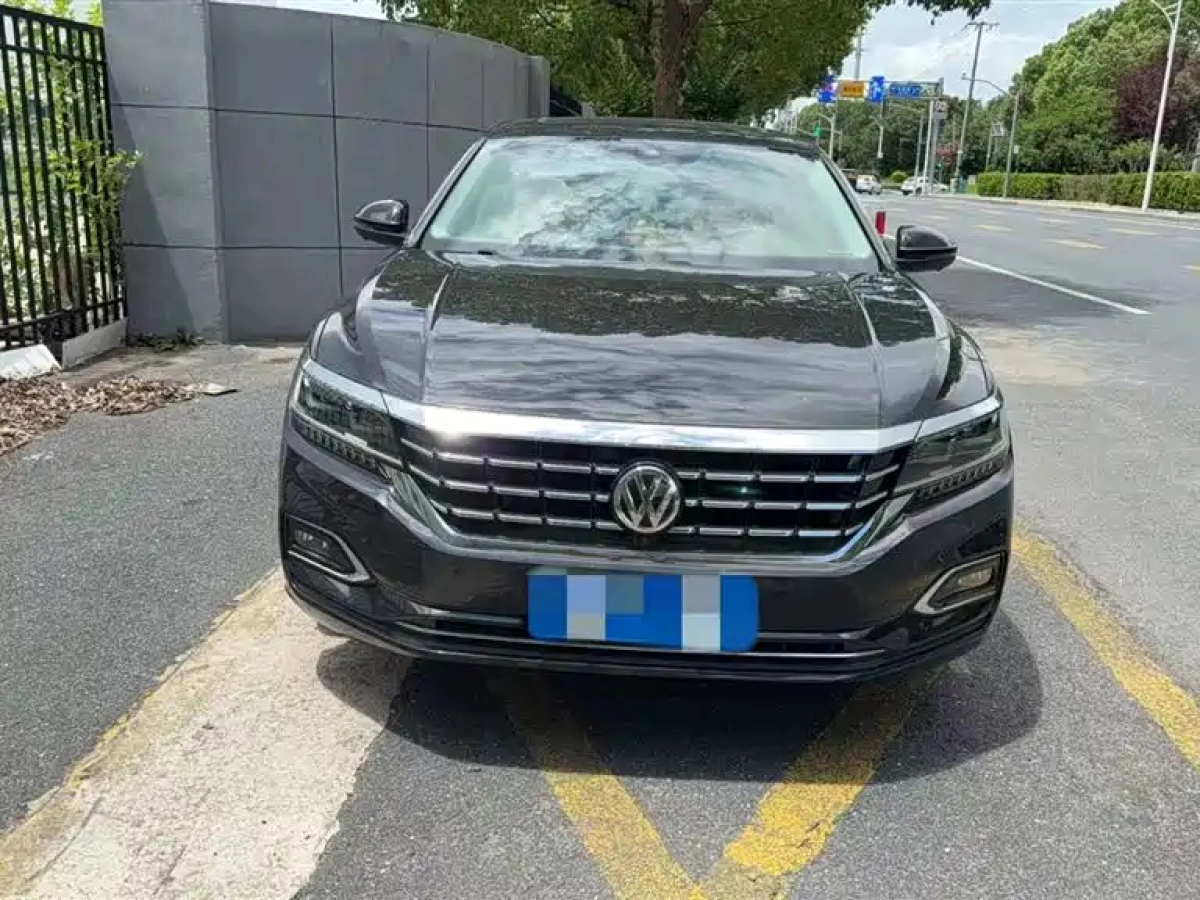 VOLKSWAGEN PASSAT  2019