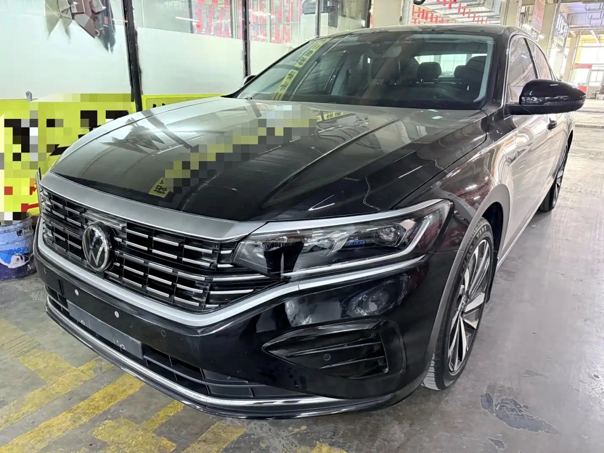 VOLKSWAGEN PASSAT  2023