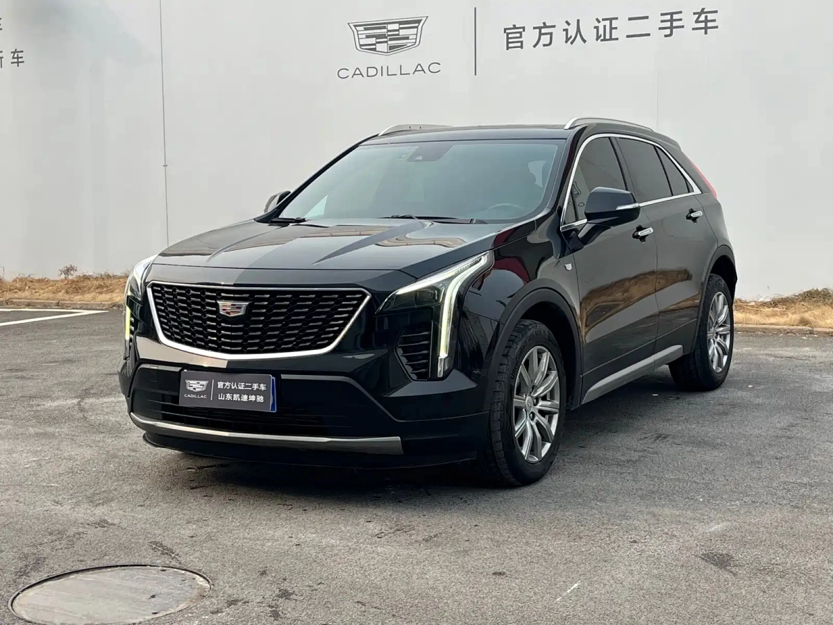 CADILLAC XT4