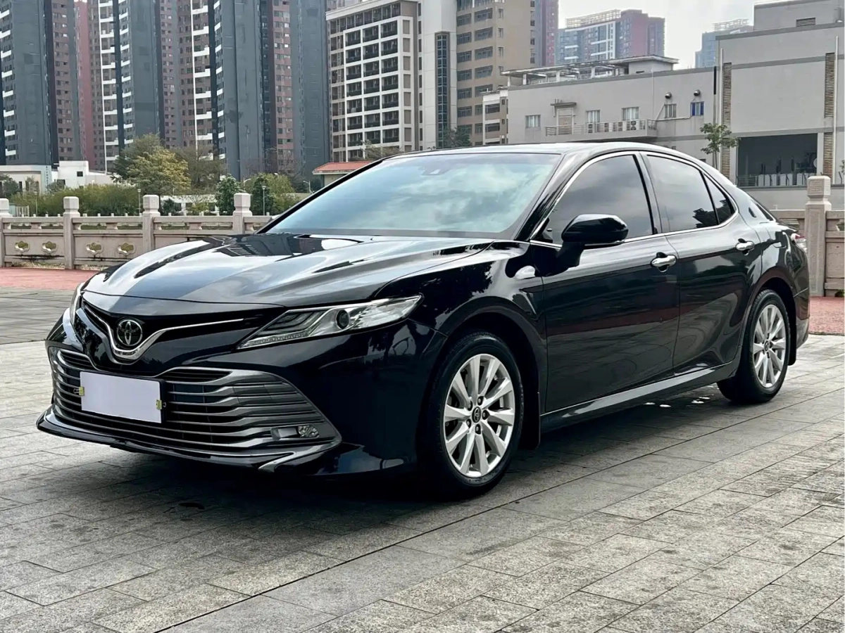 TOYOTA CAMRY  2020