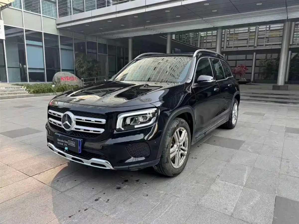 MERCEDES-BENZ GLB  2023