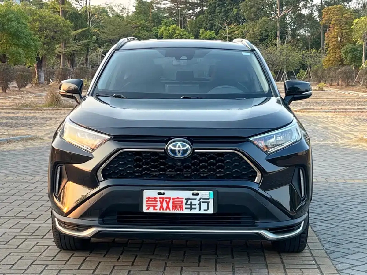 TOYOTA RAV4 E PLUS