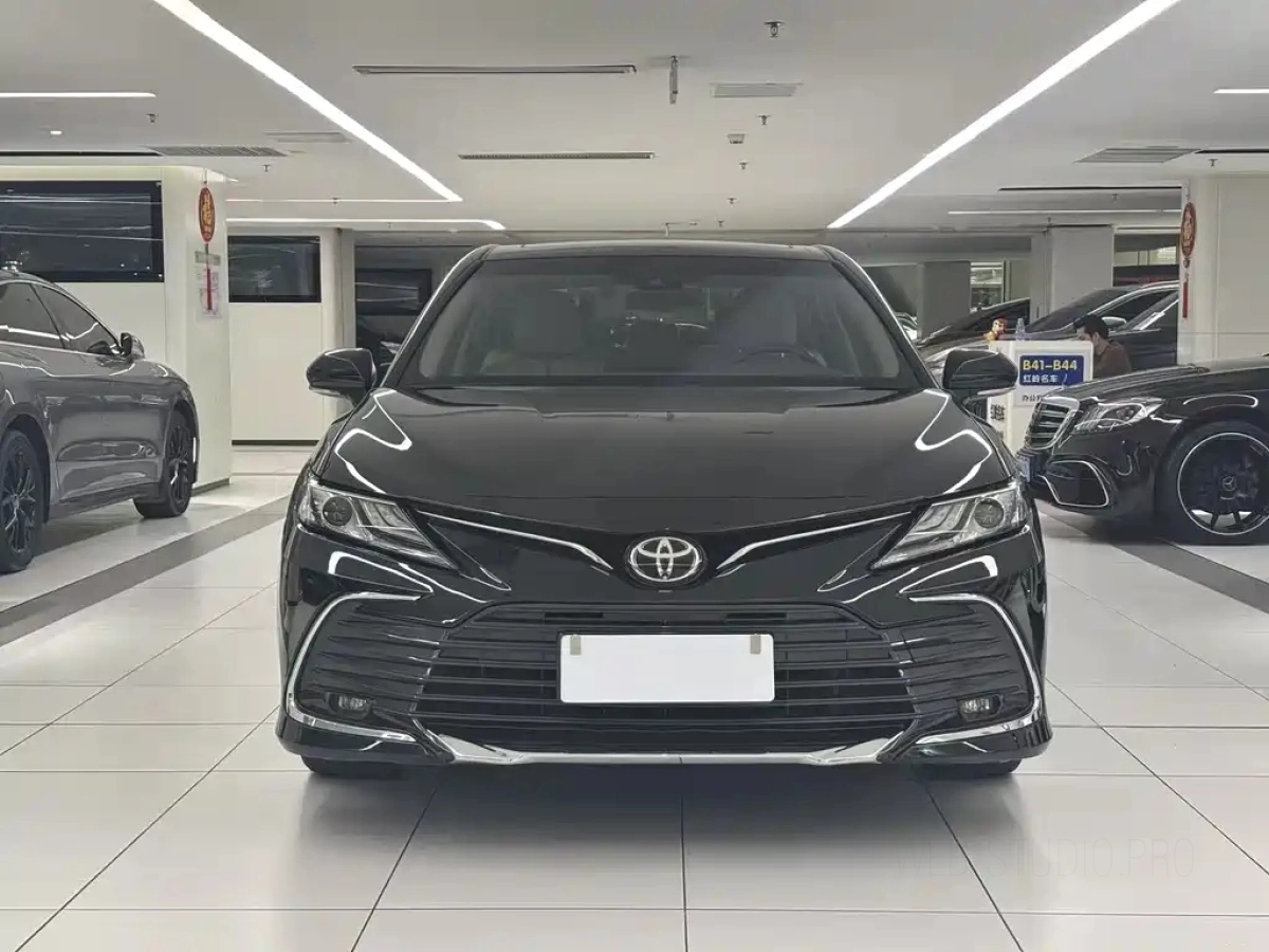TOYOTA CAMRY  2024