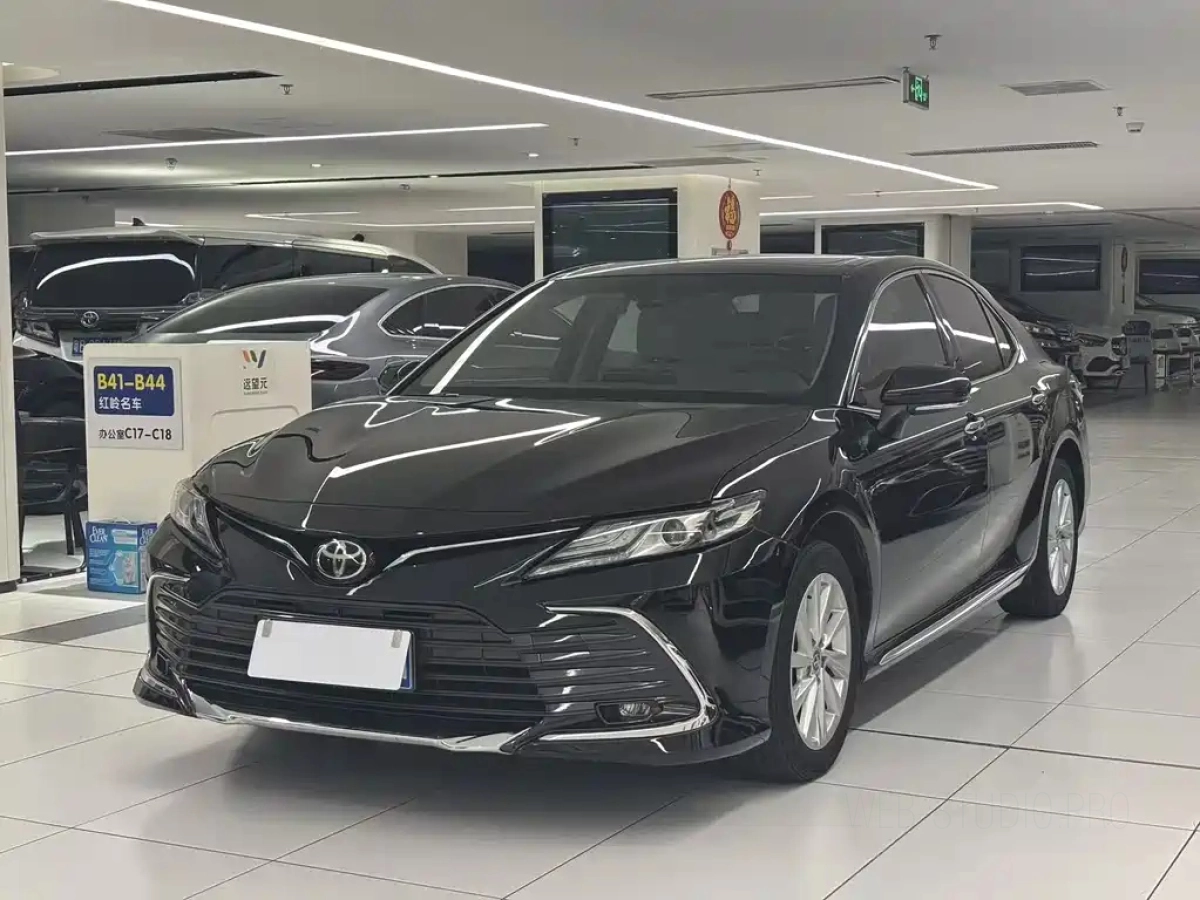 TOYOTA CAMRY