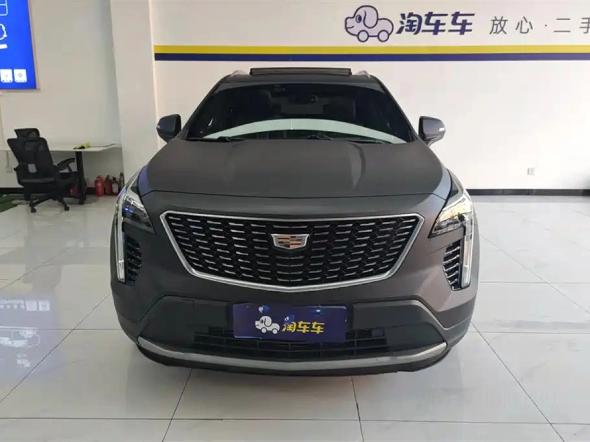 CADILLAC XT4