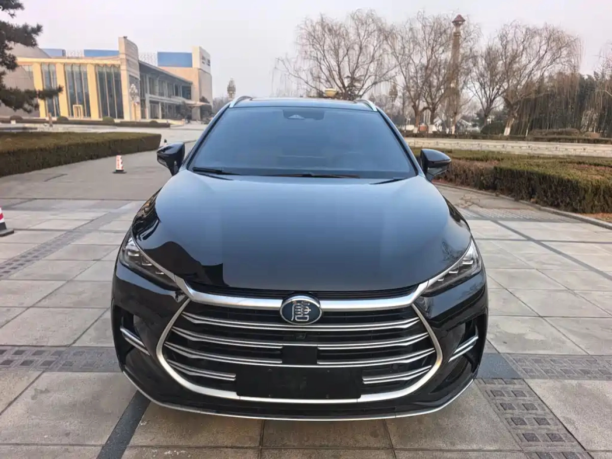BYD TANG  2022