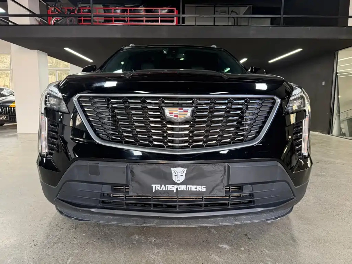 CADILLAC XT4