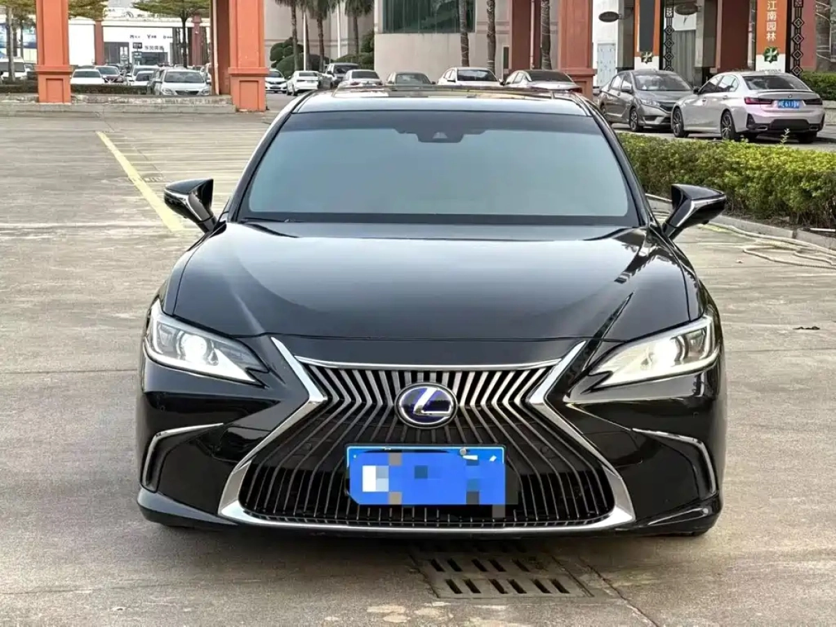 LEXUS ES  2020