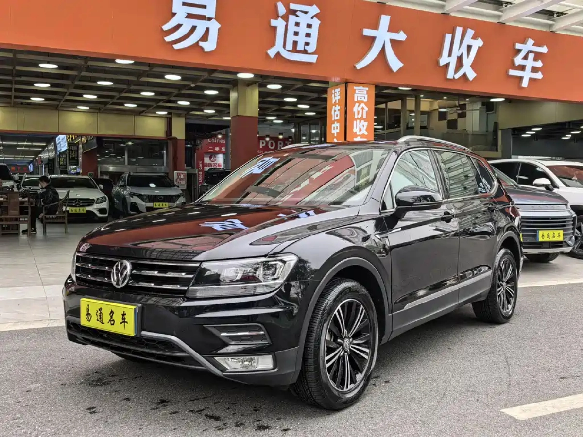 VOLKSWAGEN TIGUAN L
