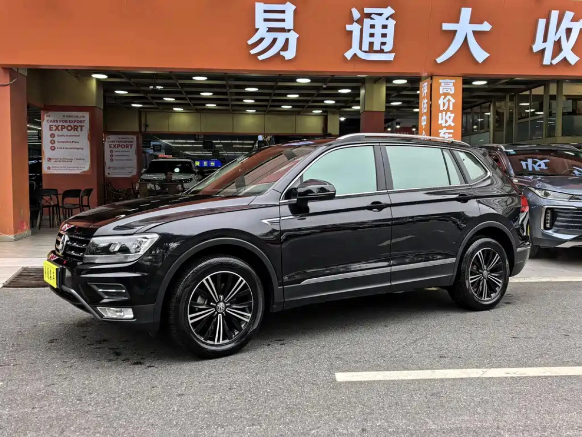 VOLKSWAGEN TIGUAN L