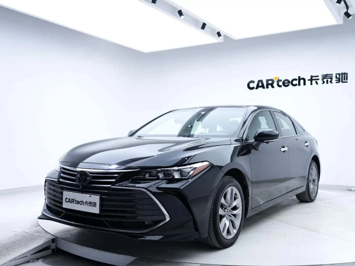 TOYOTA AVALON  2020