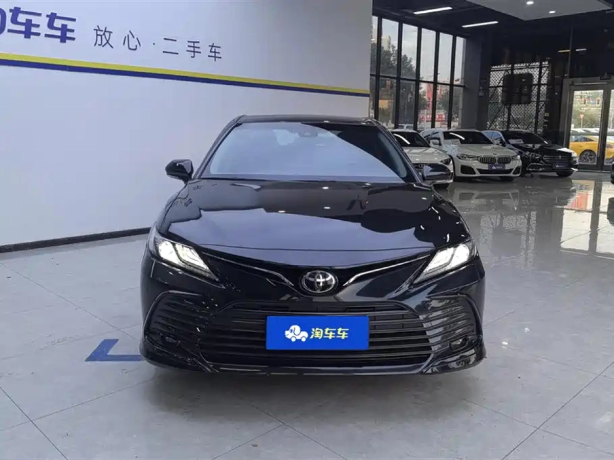 TOYOTA CAMRY