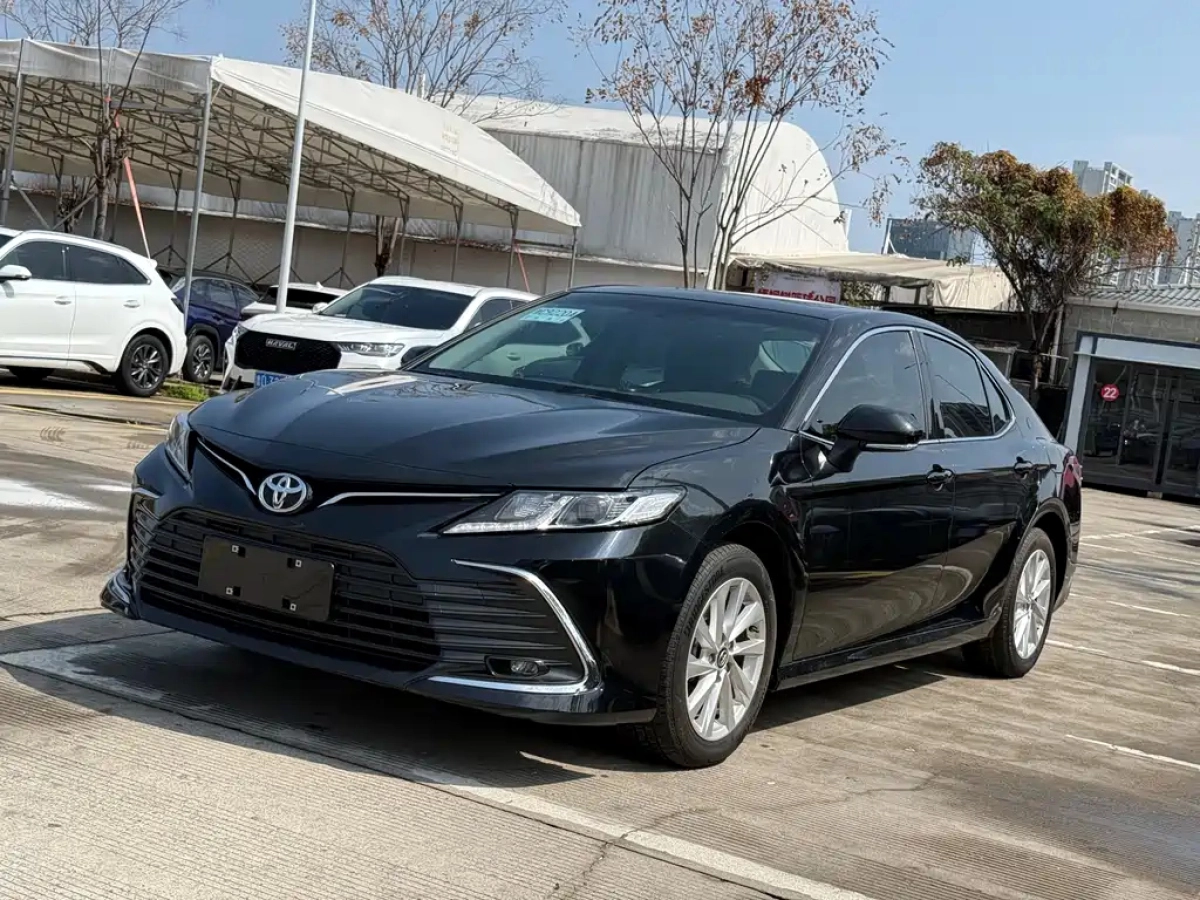 TOYOTA CAMRY  2024