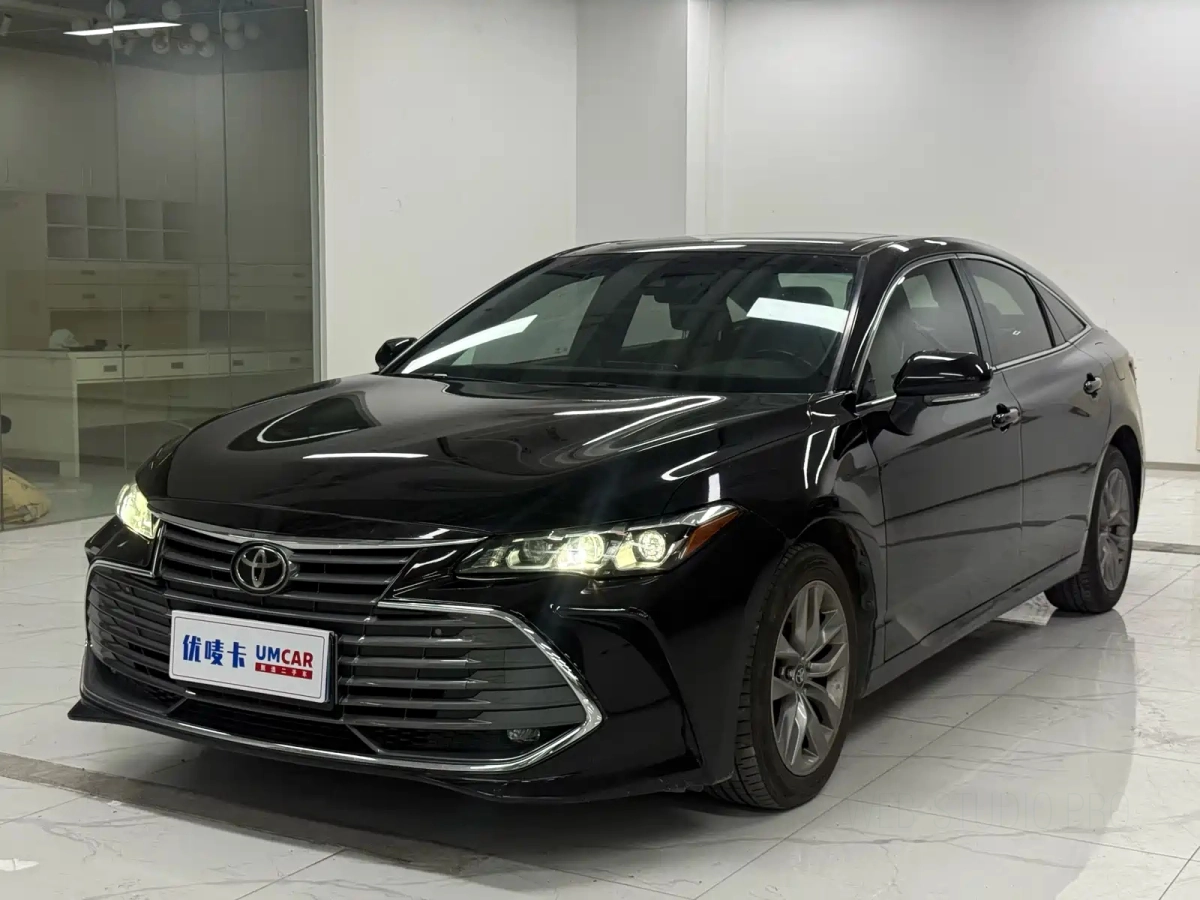 TOYOTA AVALON  2020