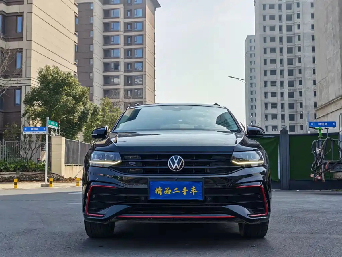 VOLKSWAGEN TIGUAN X