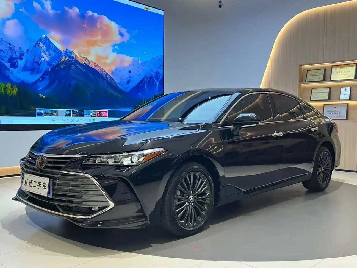 TOYOTA AVALON  2020
