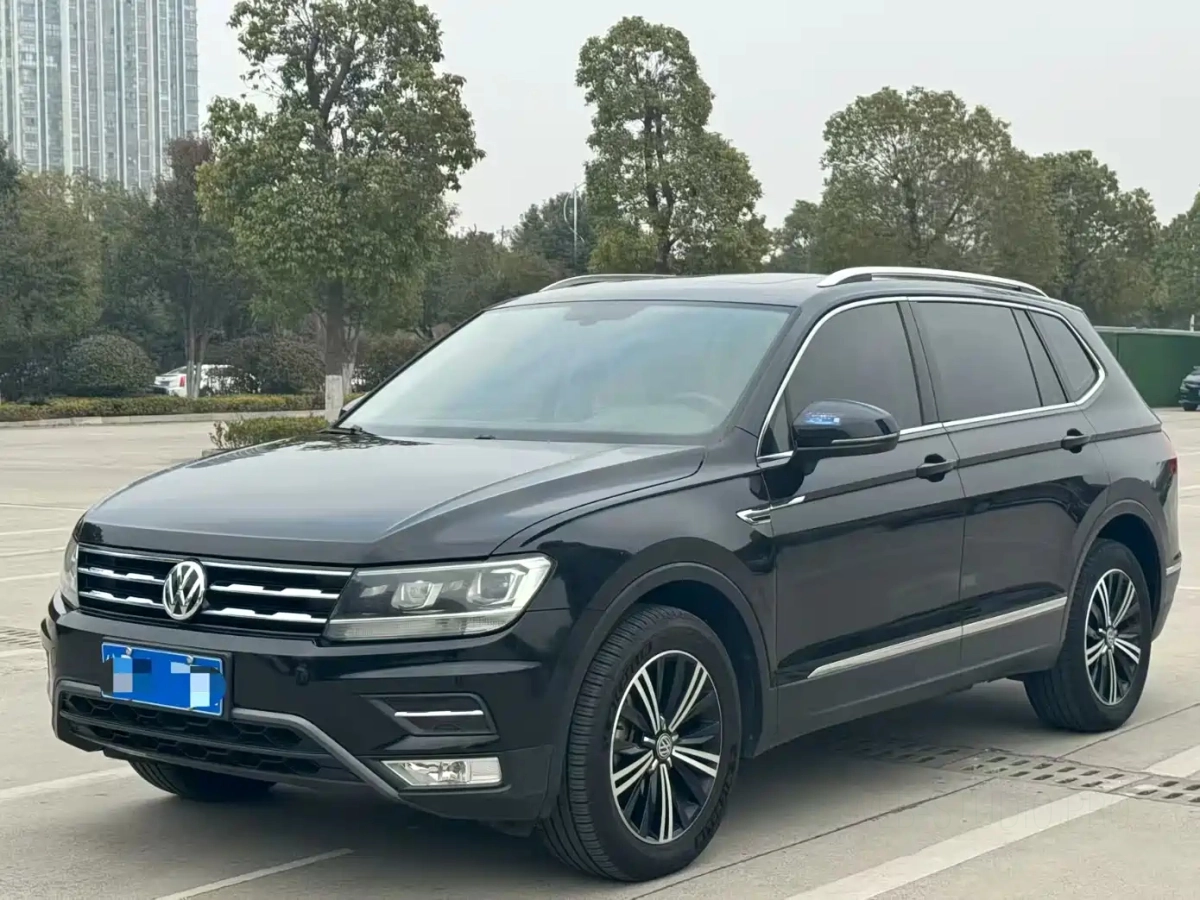VOLKSWAGEN TIGUAN L  2020