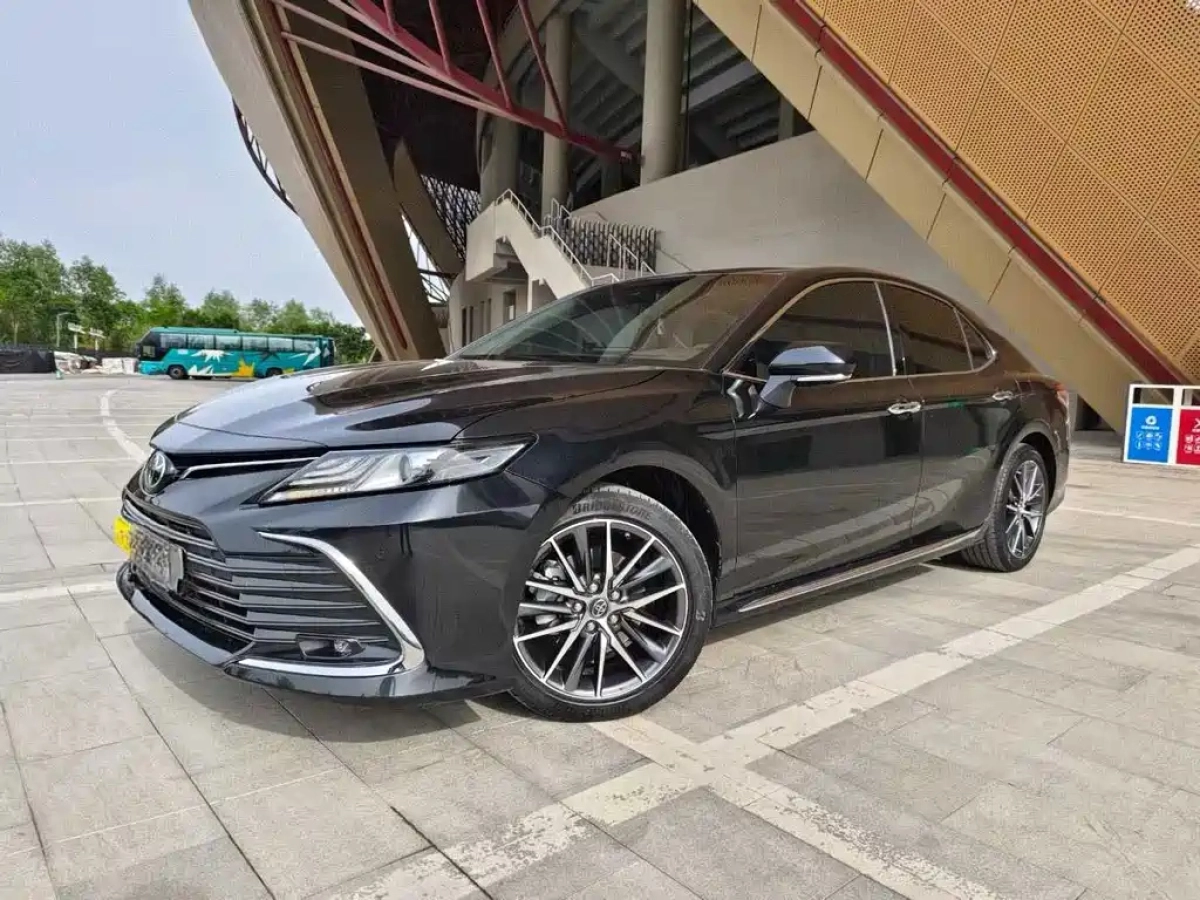 TOYOTA CAMRY  2024