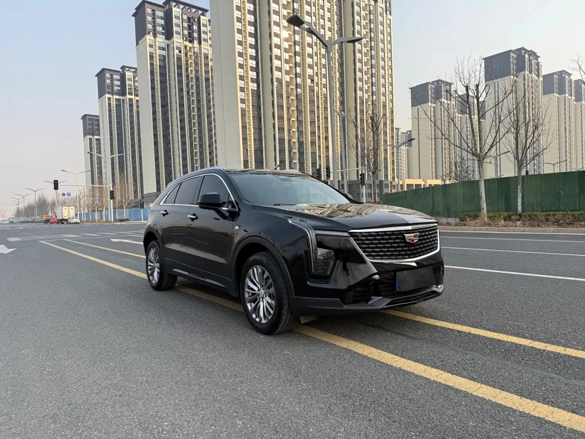 CADILLAC XT4  2024