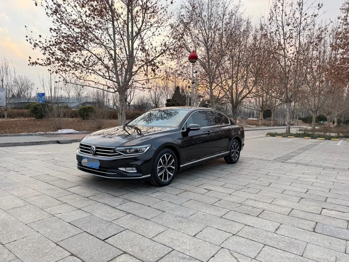 VOLKSWAGEN MAGOTAN  2022