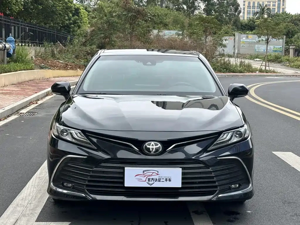 TOYOTA CAMRY