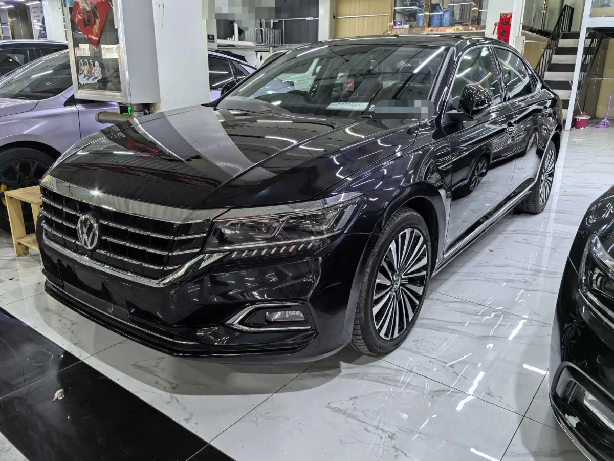 VOLKSWAGEN PASSAT  2020
