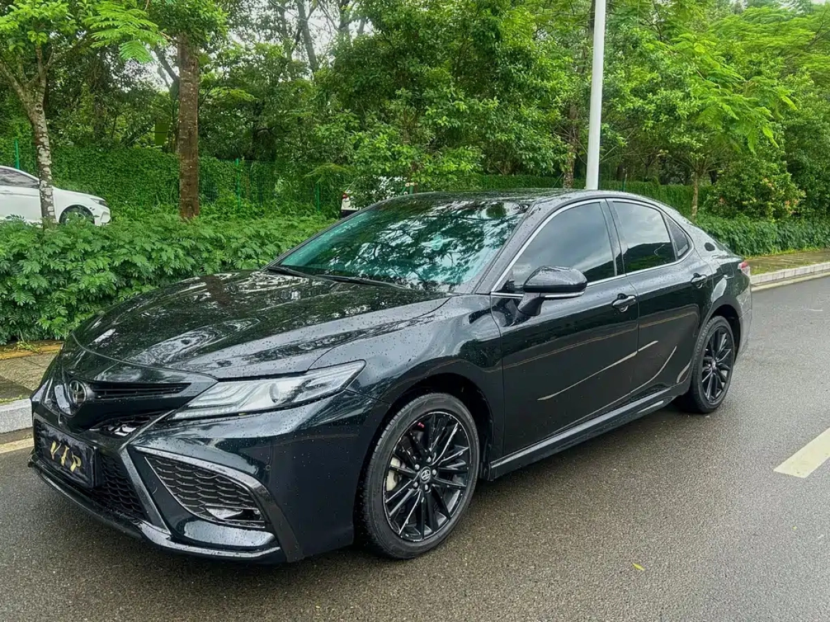 TOYOTA CAMRY