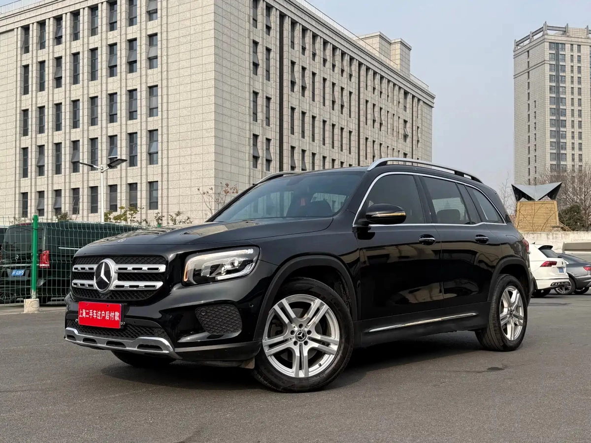 MERCEDES-BENZ GLB  2023