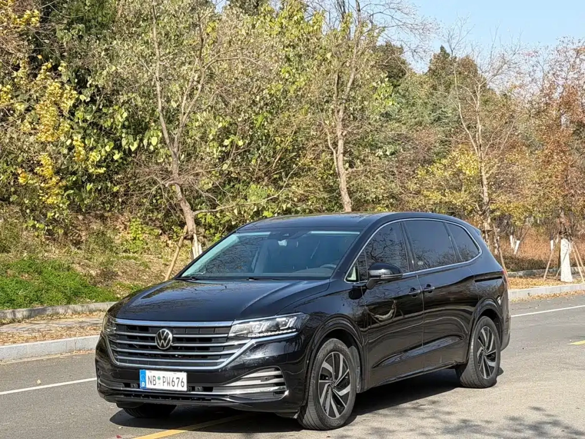 VOLKSWAGEN VILORAN  2022