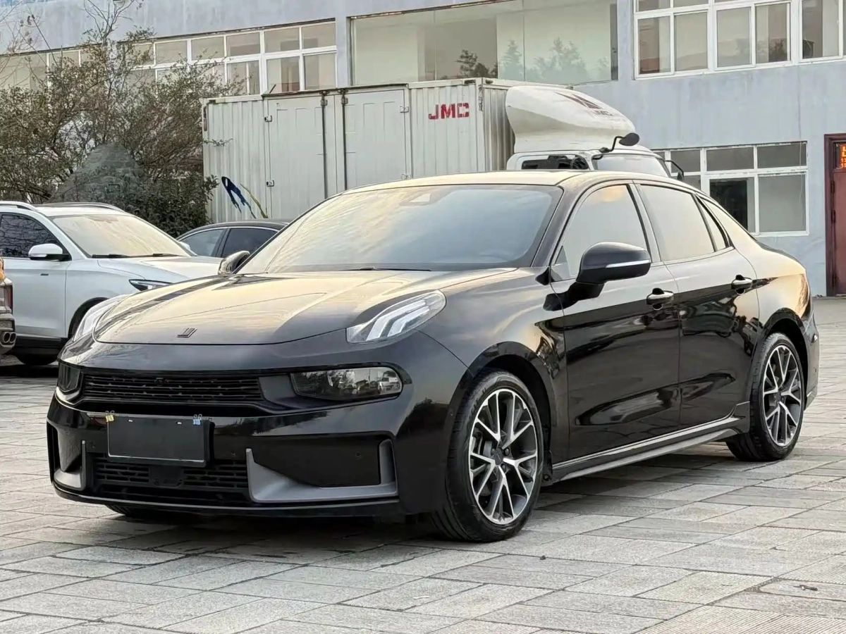 LYNK CO 03