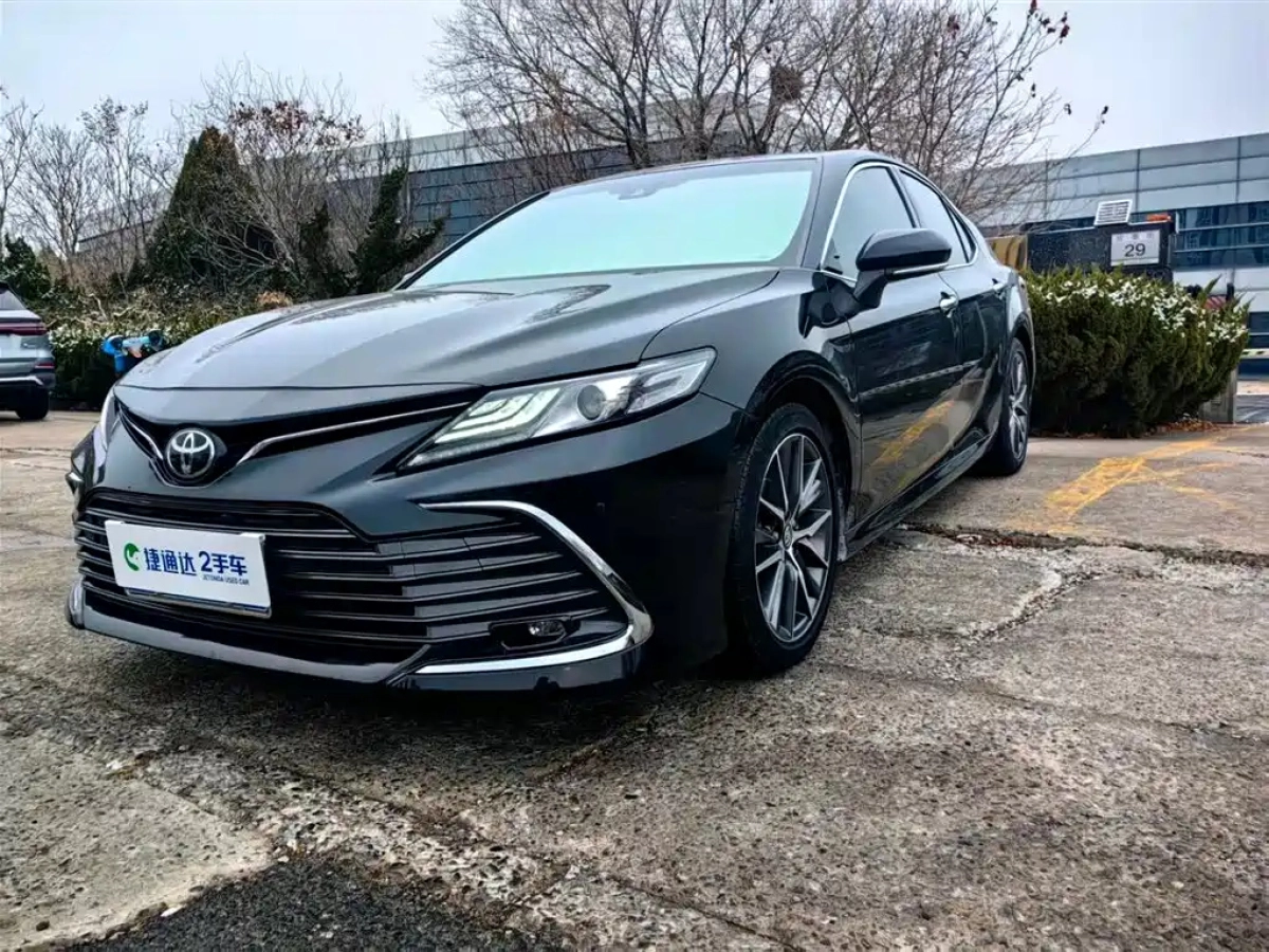 TOYOTA CAMRY  2024
