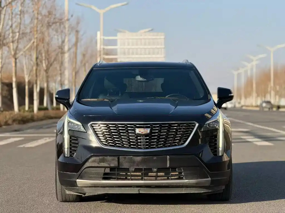 CADILLAC XT4