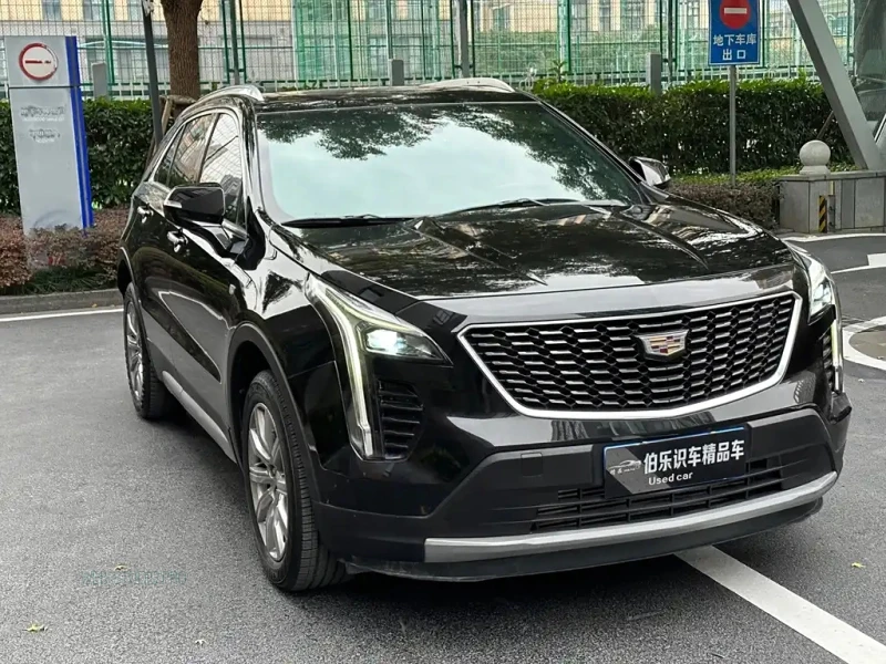 CADILLAC XT4
