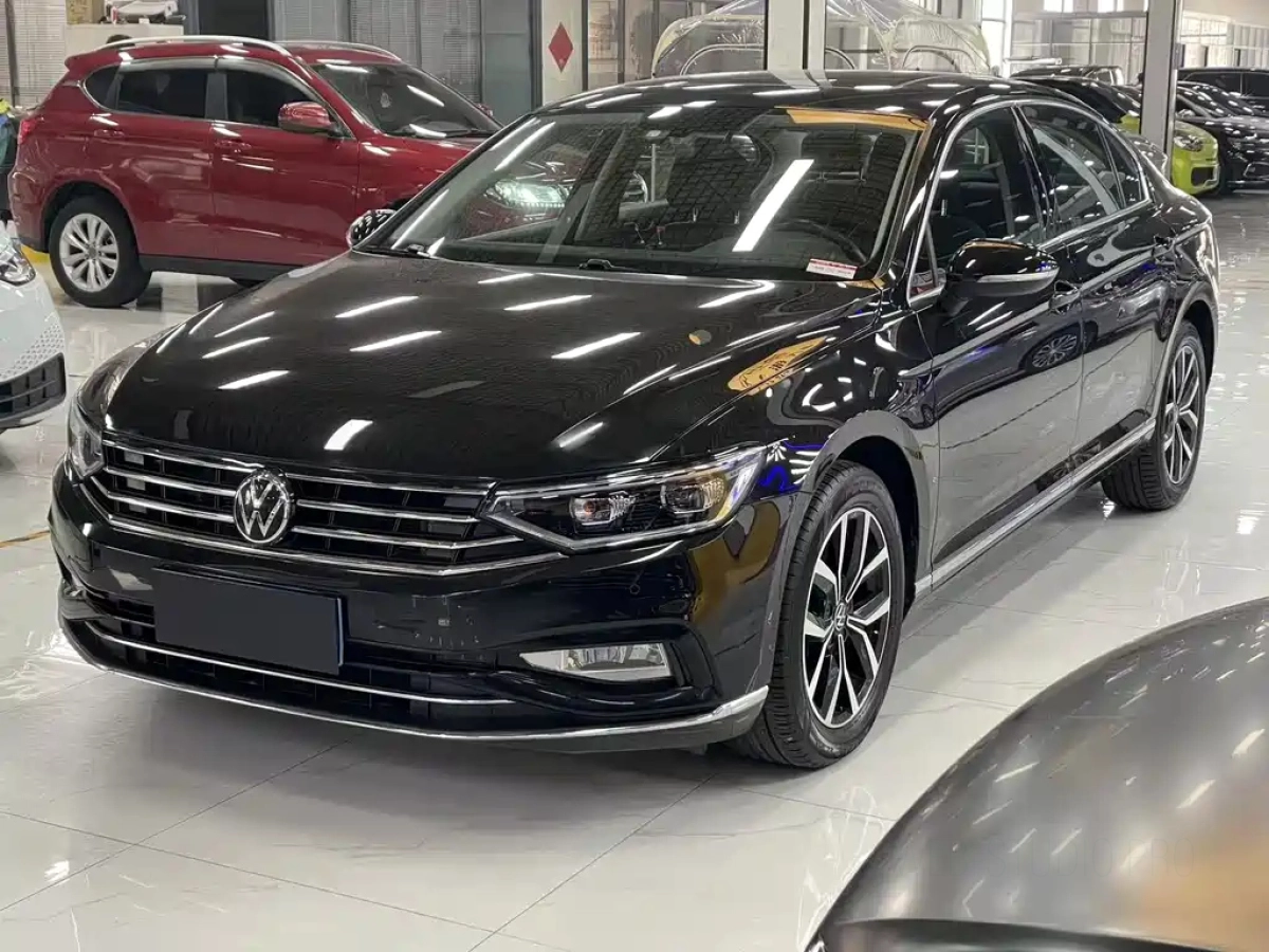 VOLKSWAGEN MAGOTAN  2022