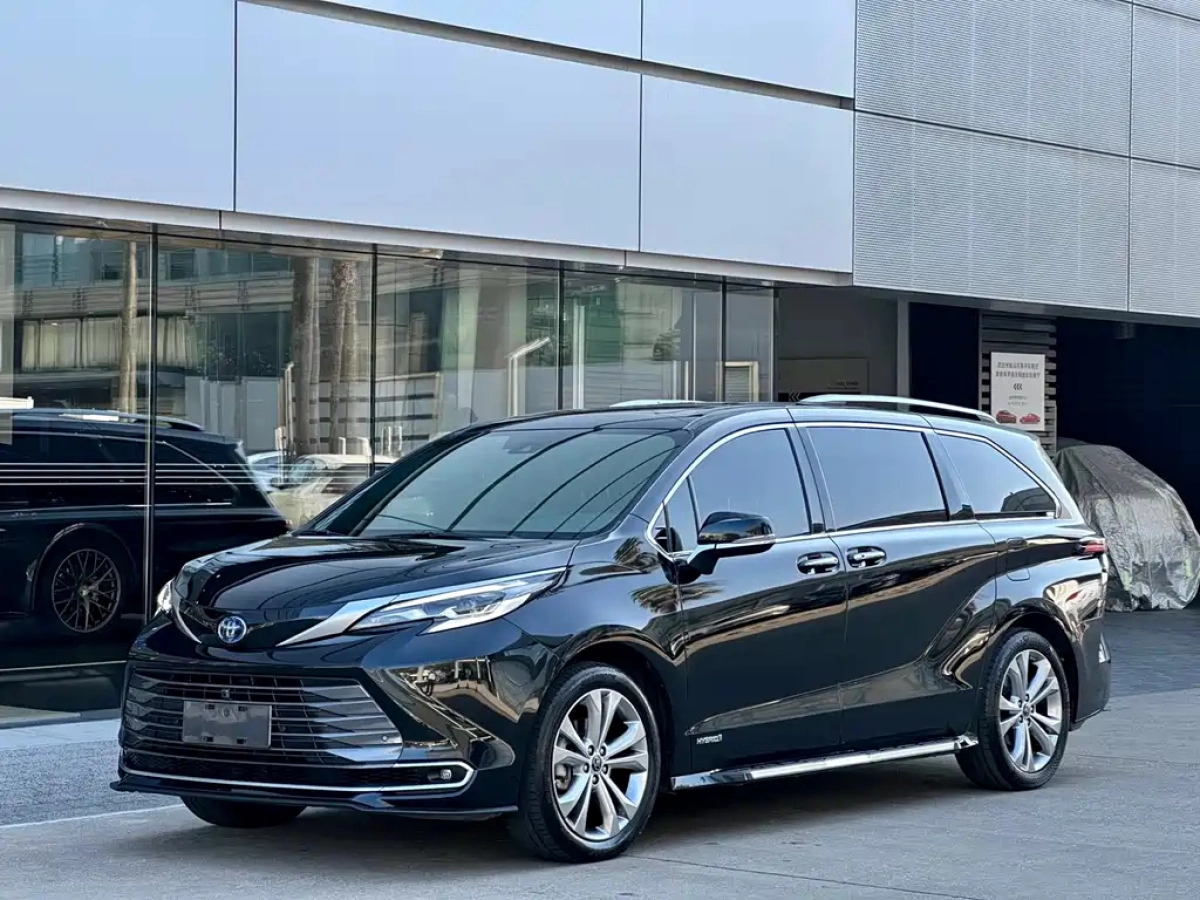 TOYOTA SIENNA