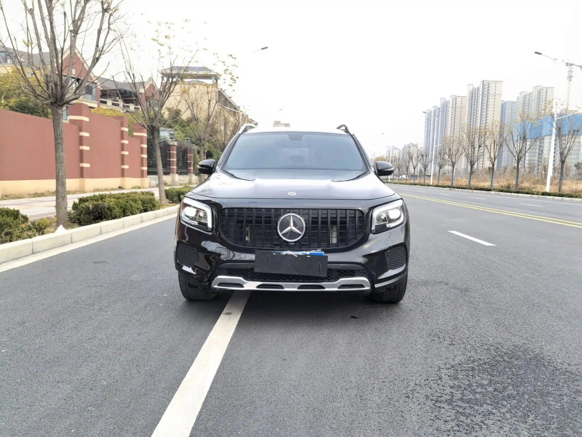 MERCEDES-BENZ GLB  2022