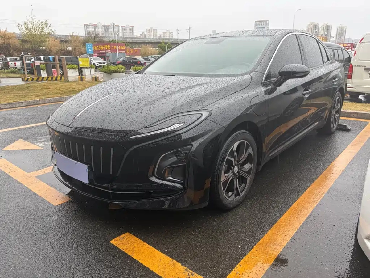 HONGQI E-QM5  2023