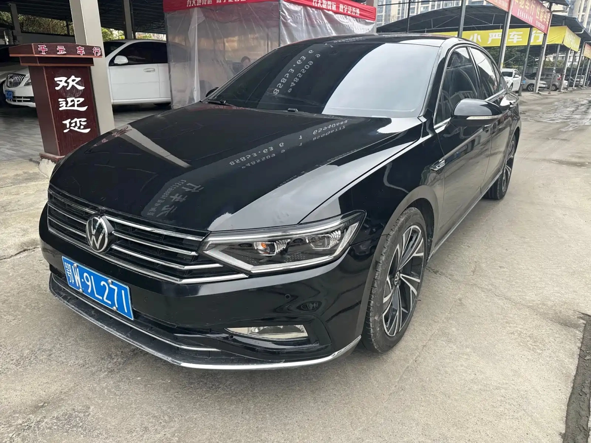 VOLKSWAGEN MAGOTAN  2022