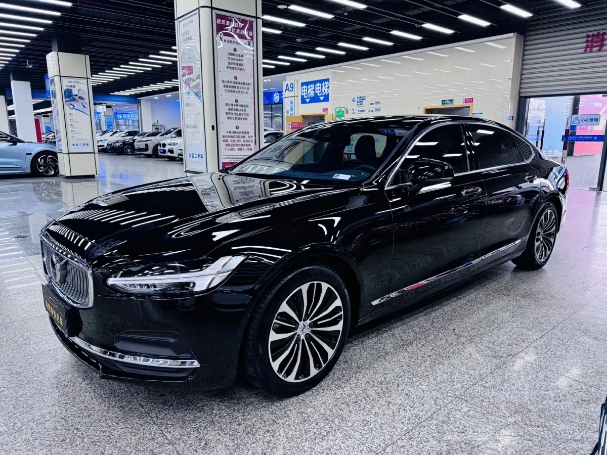 VOLVO S90  2022