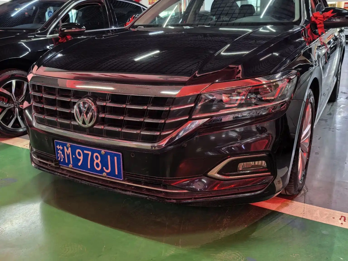 VOLKSWAGEN PASSAT  2019