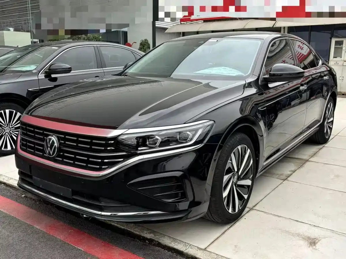 VOLKSWAGEN PASSAT  2021